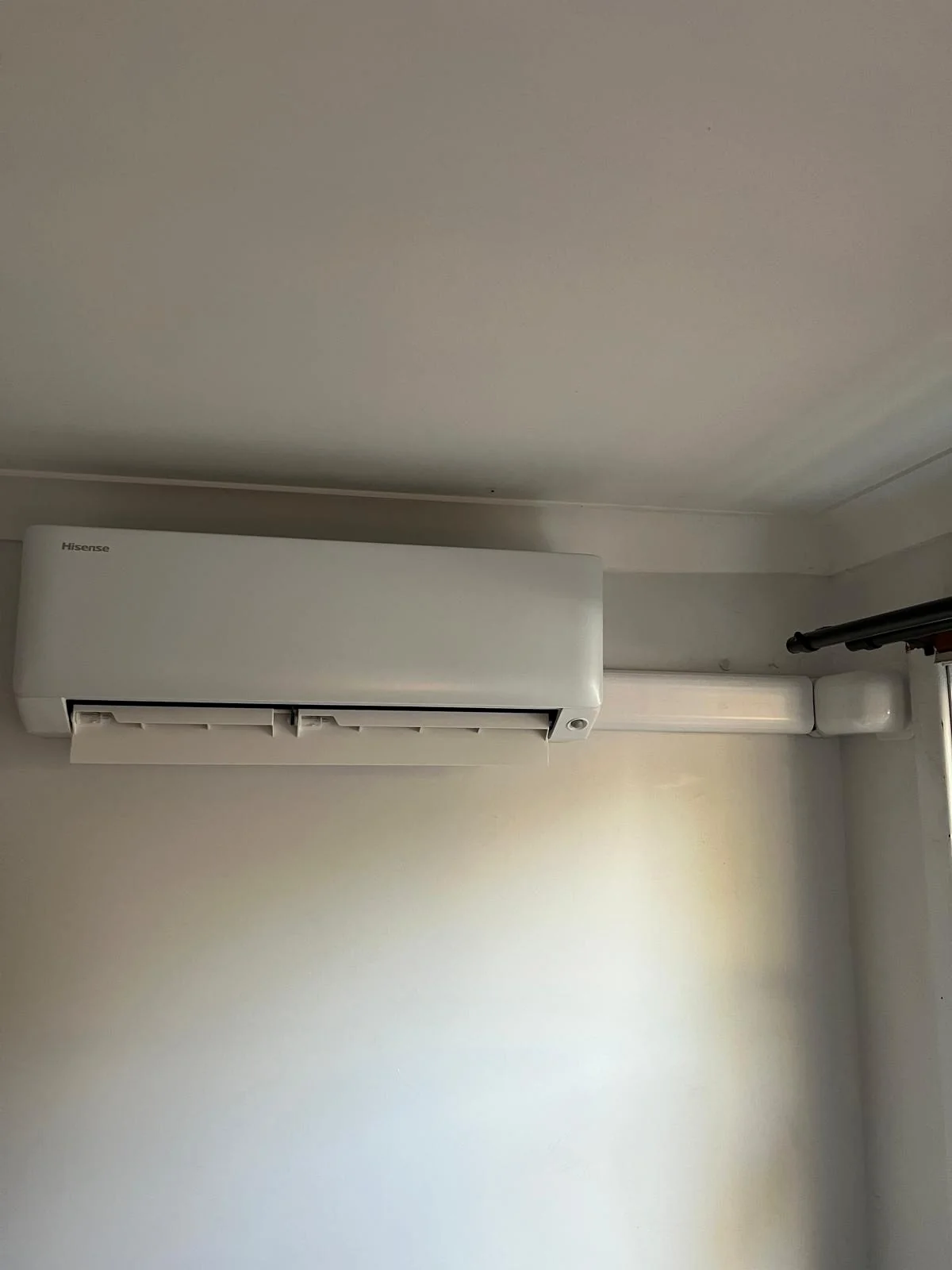 Hisense internal side-trunking install in Residential installation