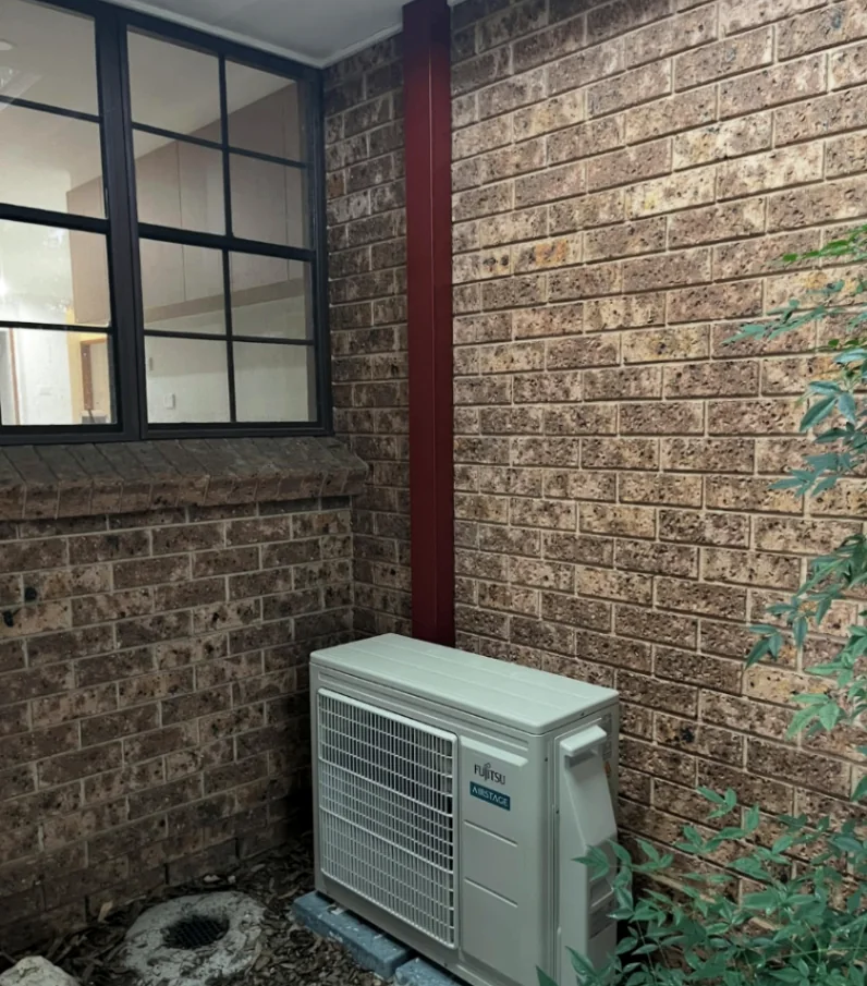 Fujitsu outdoor installation in Dean Park
